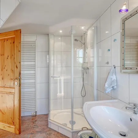 1 Bedroom Beautiful In Rieseby *