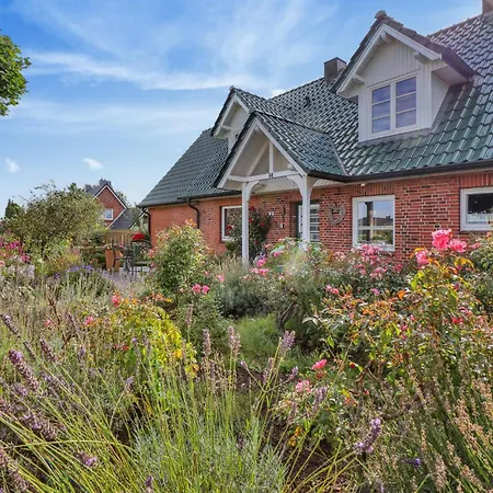1 Bedroom Beautiful In Rieseby
